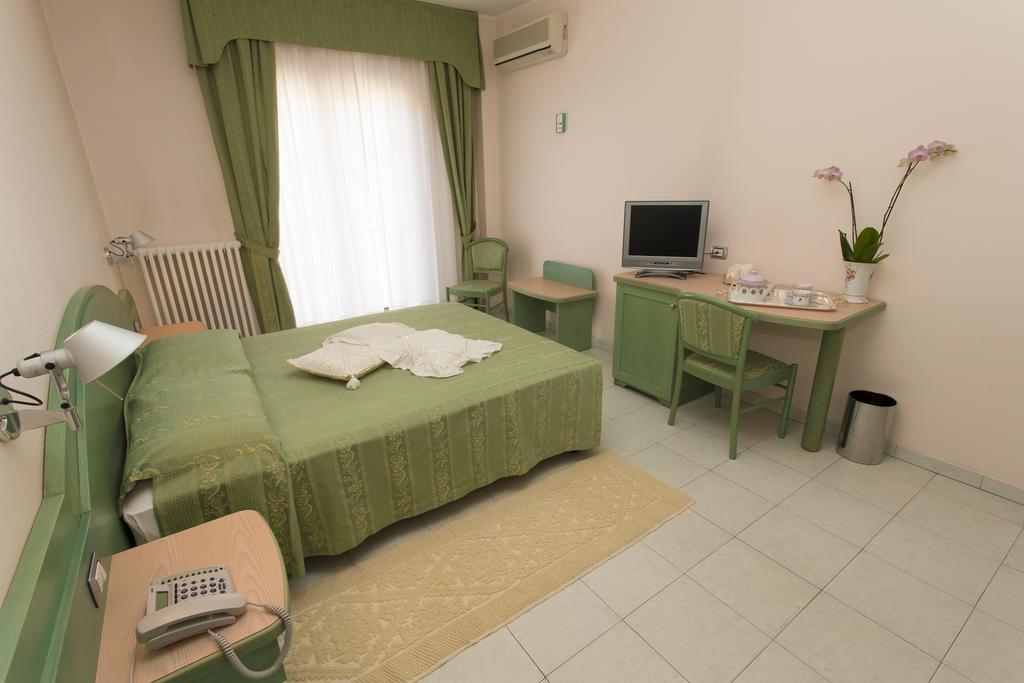 Hotel Grillo นูโอโร ห้อง รูปภาพ