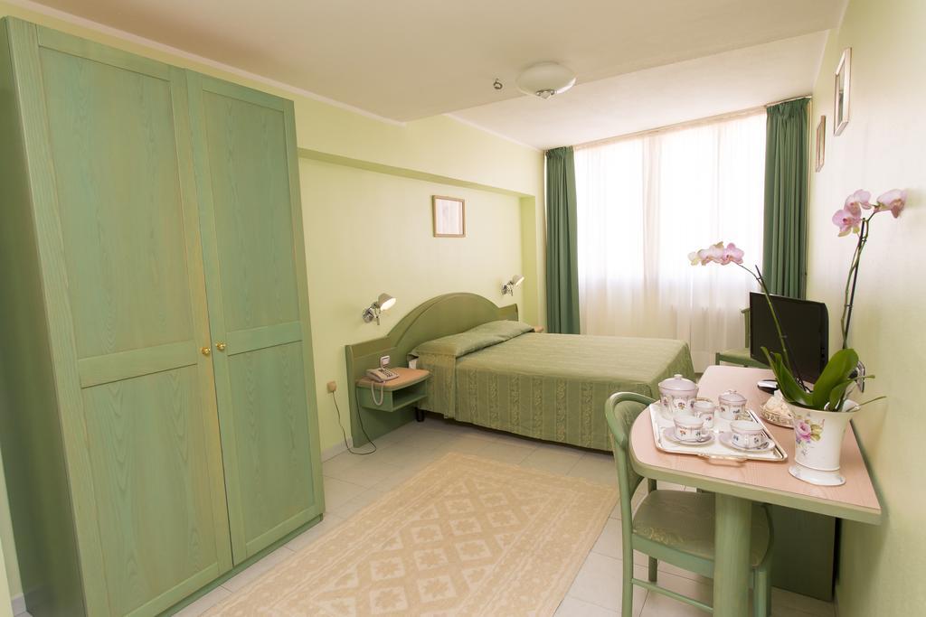 Hotel Grillo นูโอโร ห้อง รูปภาพ