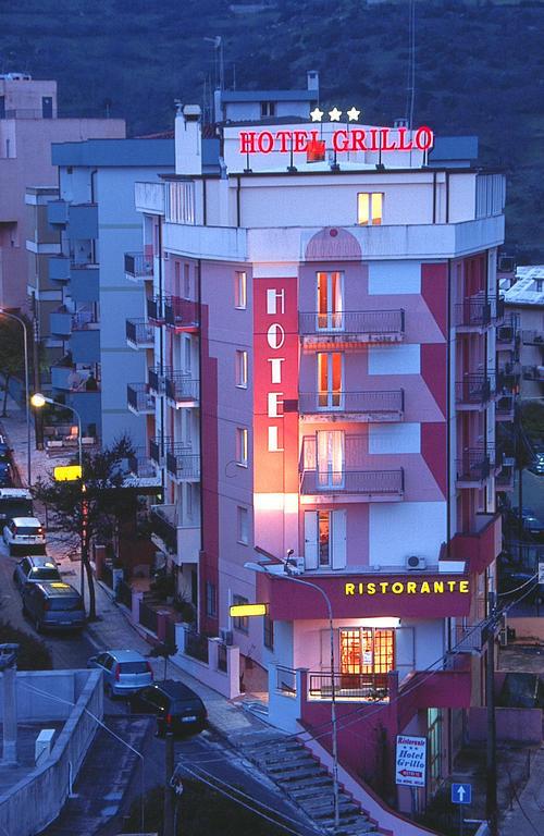 Hotel Grillo นูโอโร ภายนอก รูปภาพ