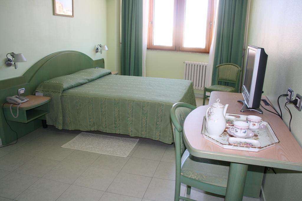 Hotel Grillo นูโอโร ห้อง รูปภาพ