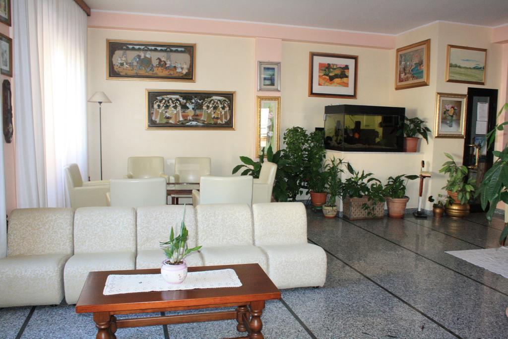 Hotel Grillo นูโอโร ภายนอก รูปภาพ